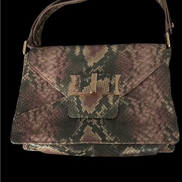 Ted Baker London Brown pink Leather Shoulder Bag with Classic Snakeskin design - Picture 4 of 17